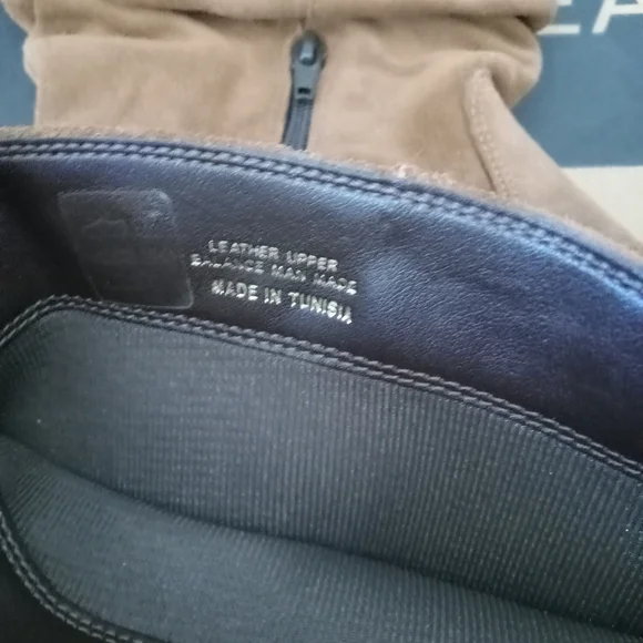 Boots - Picture 4 of 6